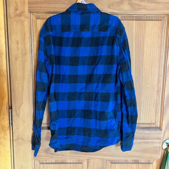 Men’s Flannel - Picture 2 of 3